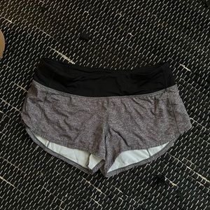 Lululemon Speeds size 6